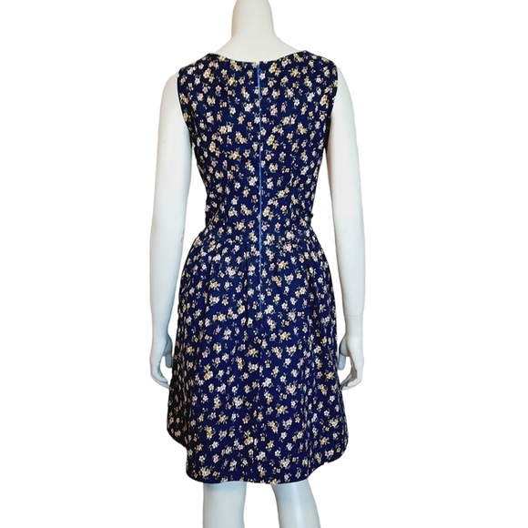 Vintage Hand Sewn Medium Cotton Dress Floral Print Princess Silhouette Pockets - Picture 8 of 9